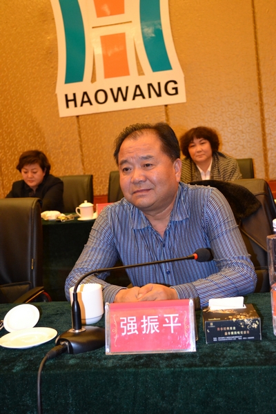強(qiáng)振平副董事長做昊王酒業(yè)2011年度工作總結(jié)并安排部署2012年工作